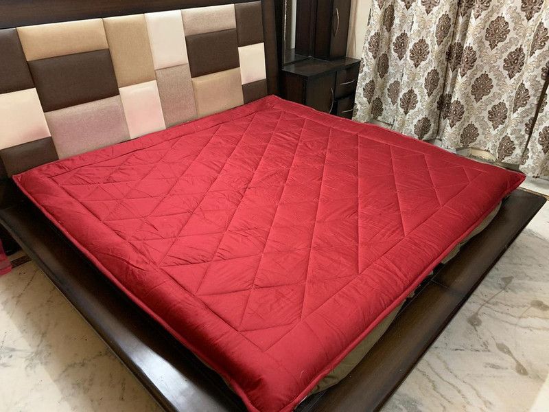 Elastic Strap King Size Mattress Cover  (Red)