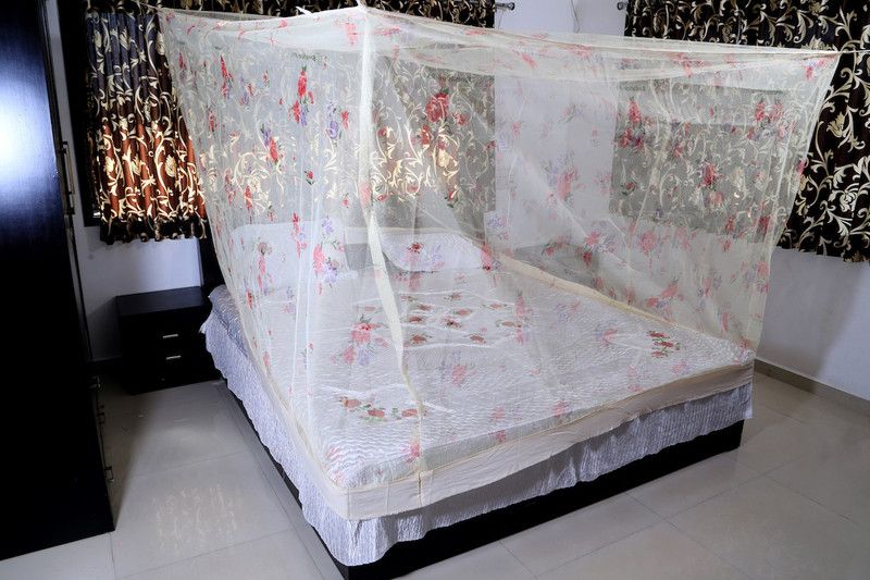 RIDDHI Polyester Adults Washable printedsq6x6.5_cream Mosquito Net  (Cream, Ceiling Hung)