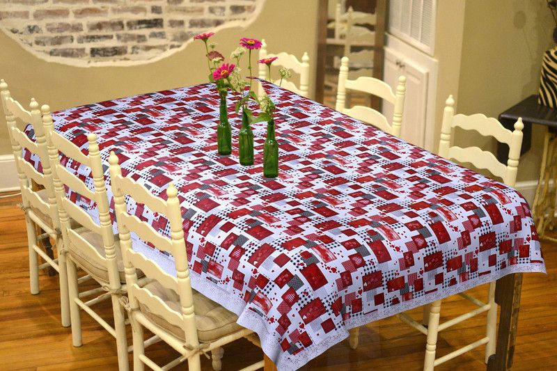 GYT Printed 6 Seater Table Cover  (Red, PVC)