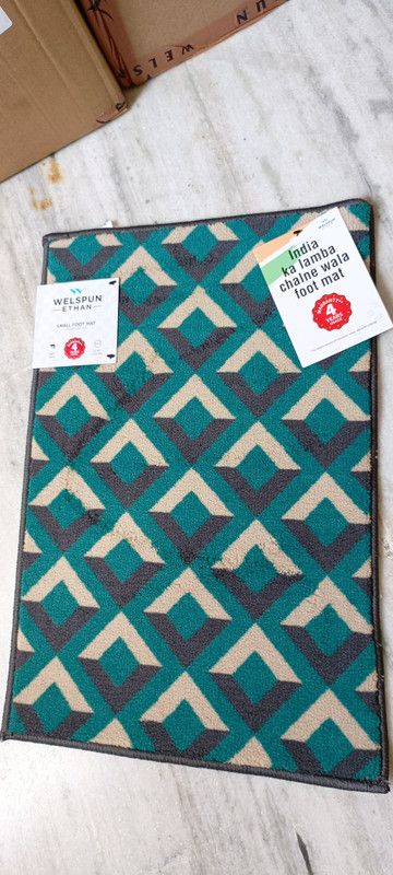 Welspun Polyester Bathroom Mat  (BAYBERRY, Medium)
