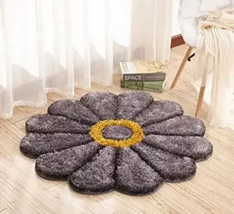 shopgallery Grey Polyester Area Rug  (153 cm, X 153 cm, Abstract)
