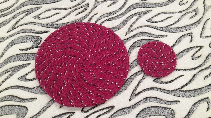 WELHOUSE Round Pack of 2 Table Placemat  (Pink, Cotton)
