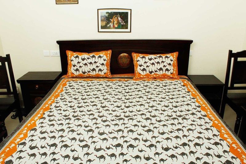 Halowishes 116 TC Cotton Double Animal Fitted (Elastic) Bedsheet  (Pack of 1, Orange)