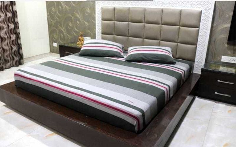 Reverie 500 TC Cotton Queen Striped Fitted (Elastic) Bedsheet  (Pack of 1, Olive)