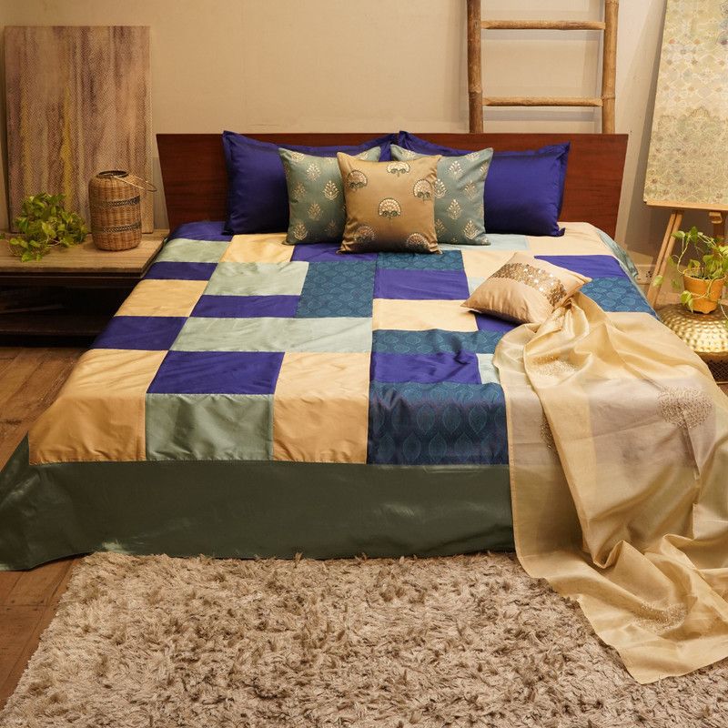 ZEBA Polyester King Bed Cover  (Multicolor, 1 Bedcover with 6 Pillow cover)