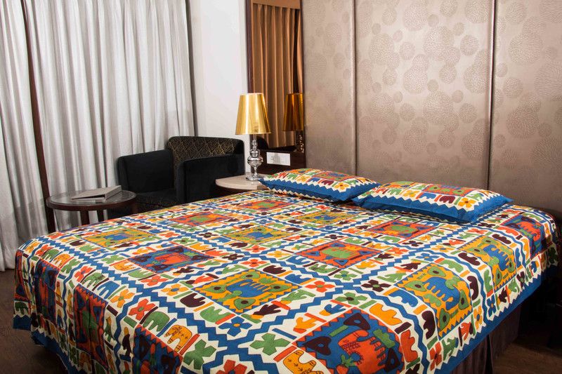 Unique Fashion 156 TC Cotton Double Jaipuri Prints Flat Bedsheet  (Pack of 1, dark)
