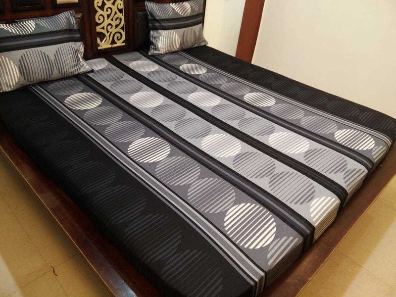 Balaji Boutique 350 TC Cotton King Printed Fitted (Elastic) Bedsheet  (Pack of 1, Black-Grey)