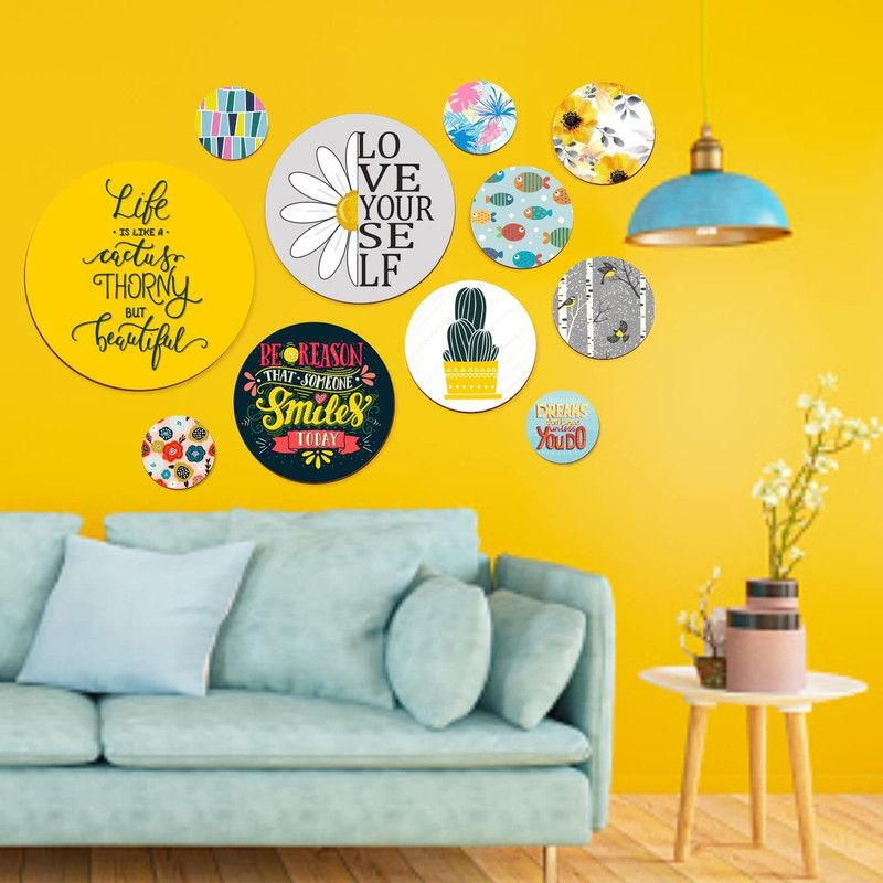 LADECOR wall art. (DECOR) Door Hanger