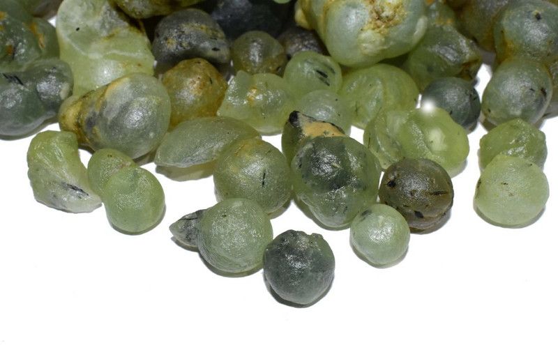 Healings4u Raw Rough Stone - Prehnite 100 gm Perfect for Natural,Vastu, Meditation. Regular Asymmetrical Crystal Stone  (Green 100 g)
