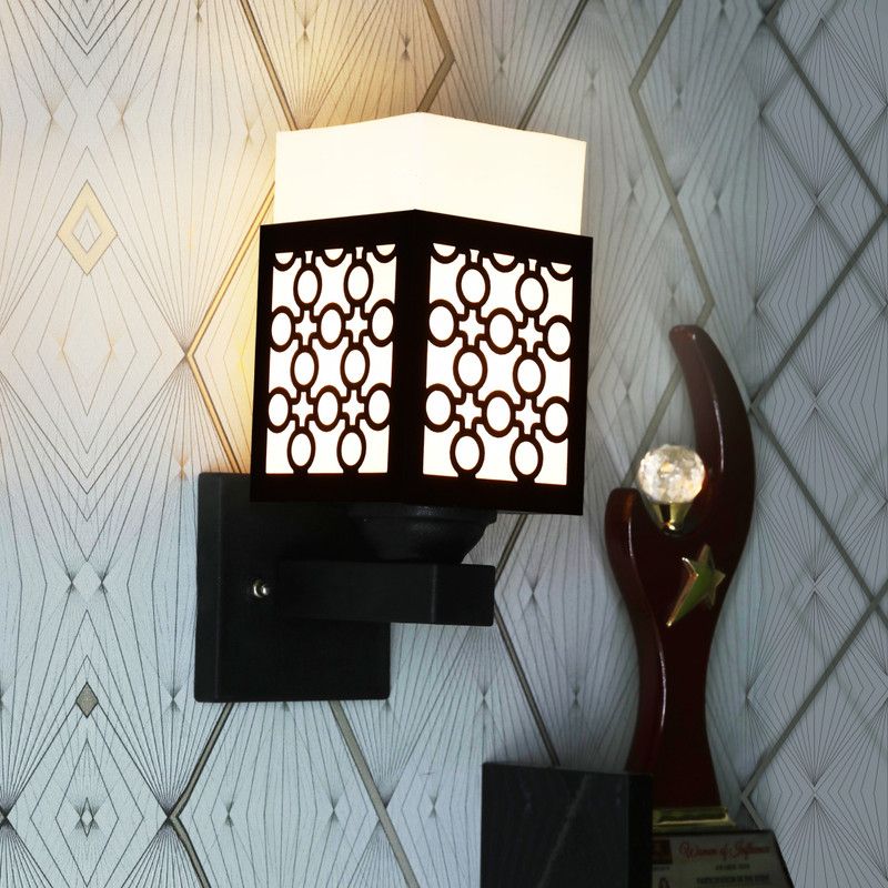 Zuper Uplight Wall Lamp With Bulb