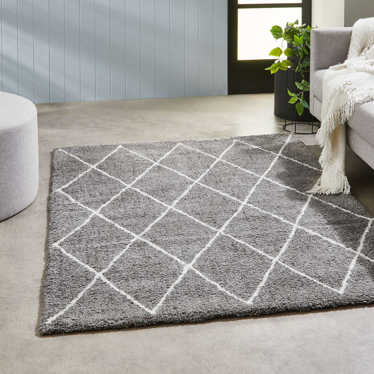 Trellis Shag Rug Grey Medium