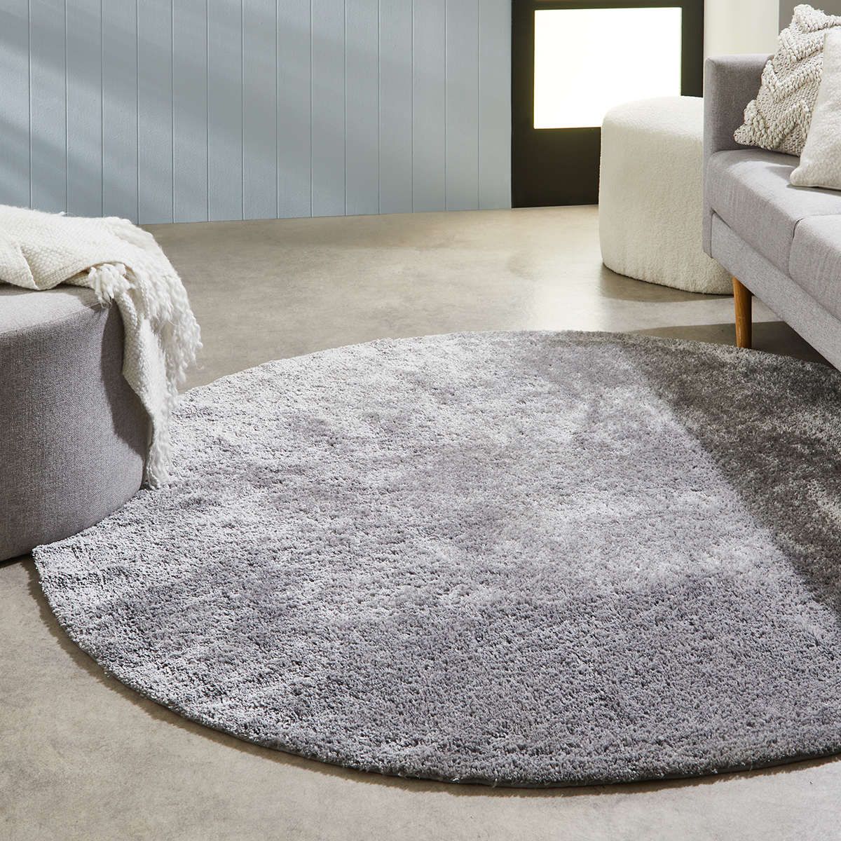 Round Luxe Rug - Light Grey