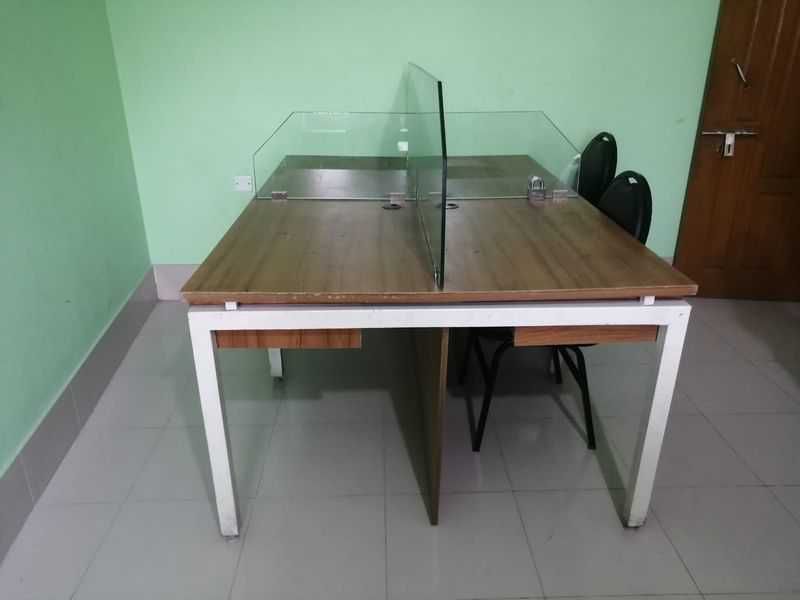 Used Workstations and chairs
