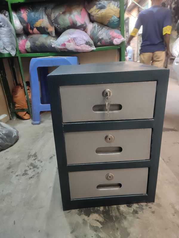 3 Drawer Cabinet Full New Condition