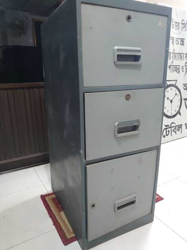 3 drawer solid steel office cabinet with hidden lockers