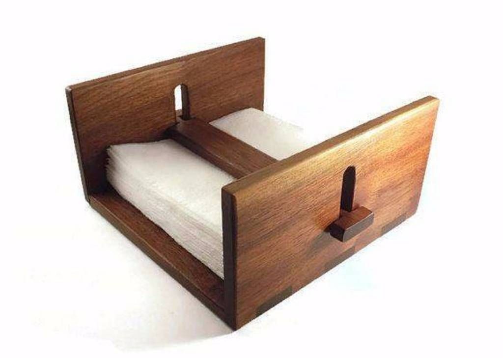 Tissue Stand