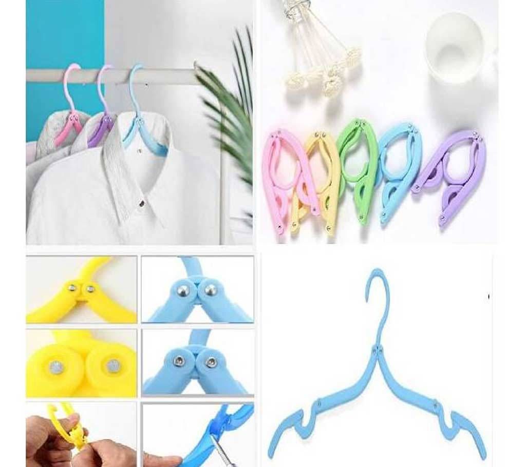PORTABLE FOLDING CLOTHES HANGERS