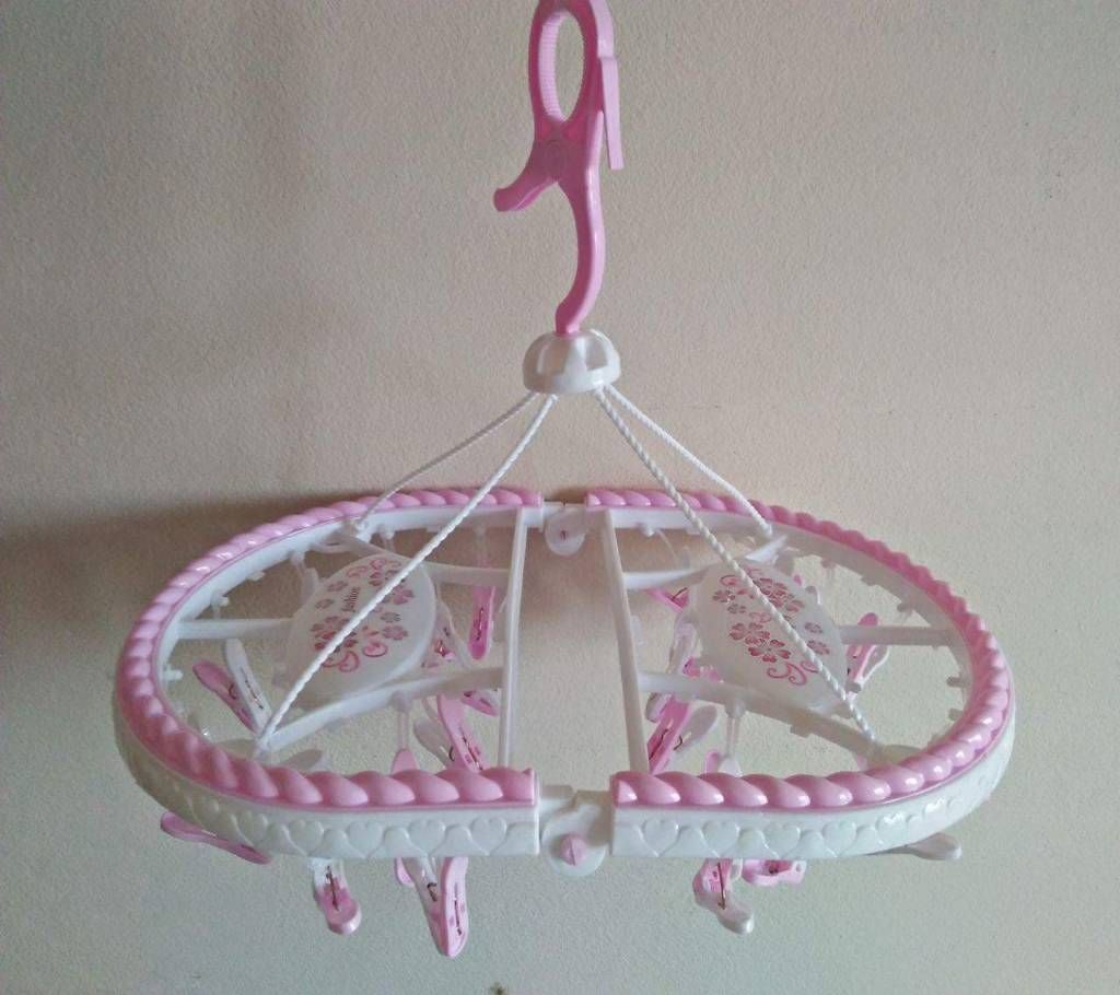 Babys Hanger Holding