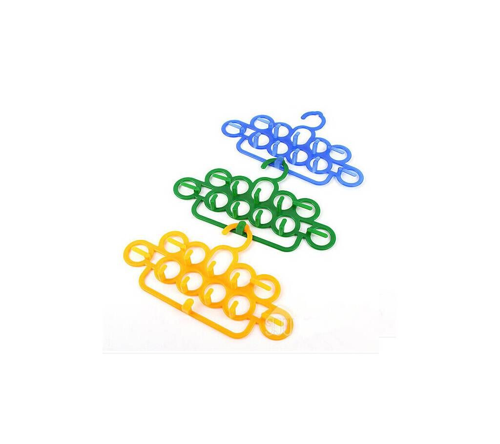 Tie hanger