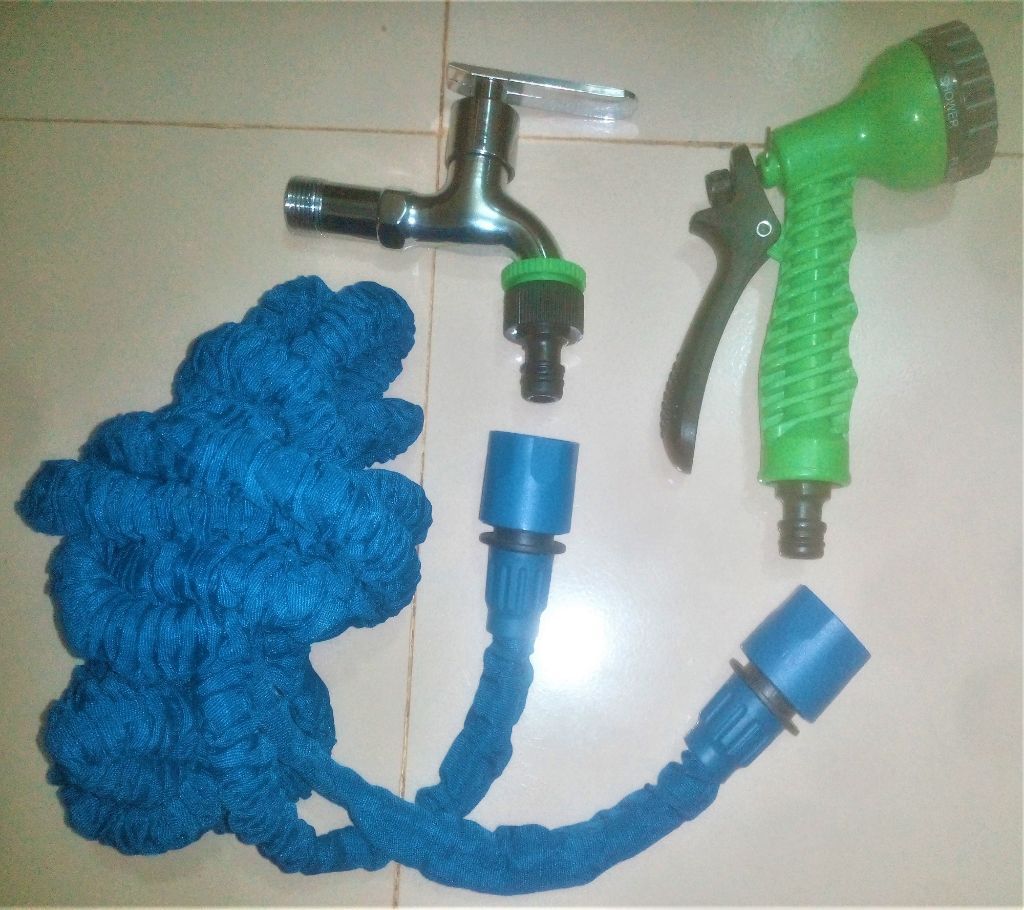 Magic Hose Pipe-100 Feet, Water Tap, Connectors & Water Gun for Car/Bike Wash, Garden, Irrigation