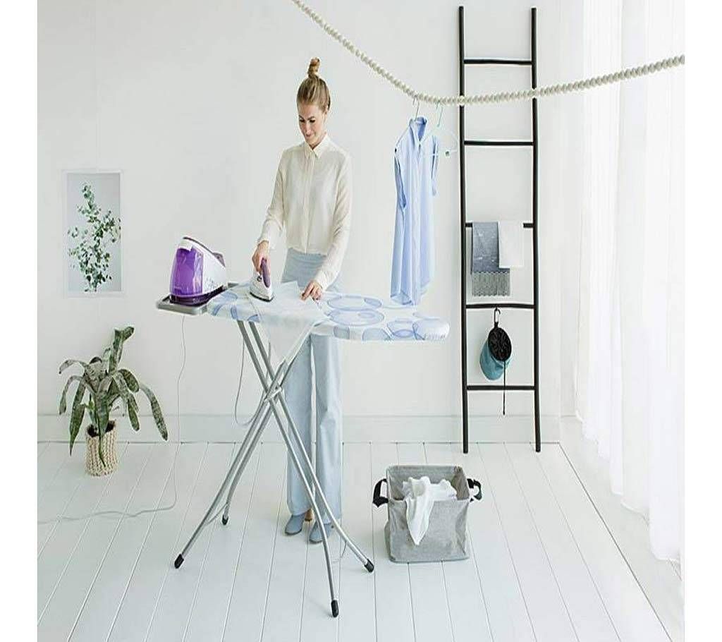 Foldable iron stand 