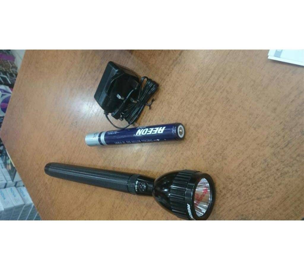 Reeon Rechargeable flashligh/Torch light