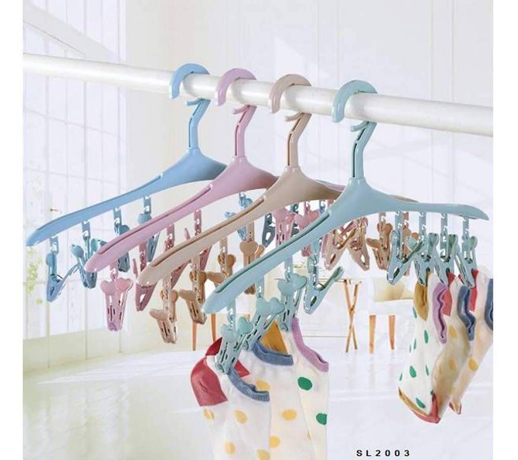 Plastic Hanger with - 8 Clips