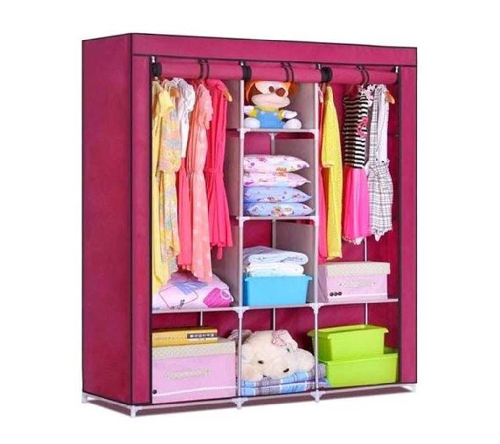 Strage Wardrobe