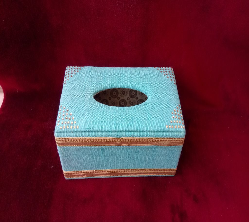 Tissue box Made by Jute