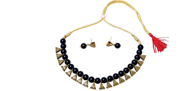 Plastic, Alloy Gold-plated Gold, Black Jewel Set  (Pack of 1)