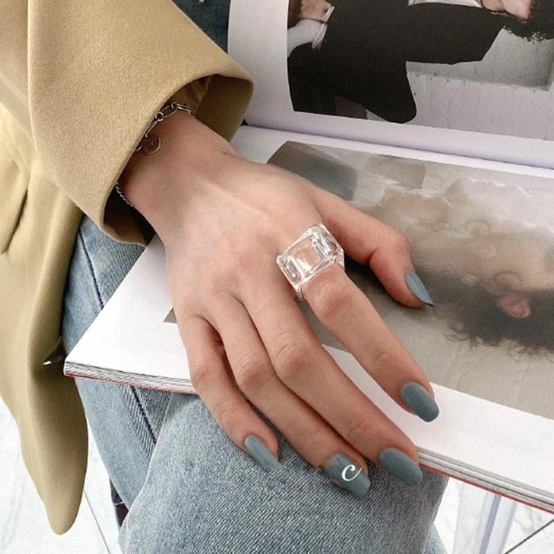 retro sense ring net celebrity personality pull finger resin ring Metal Ring