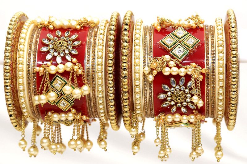 Mother of Pearl Crystal Gold-plated Bangle Set