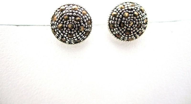 Merchasite Silver Stud Earring