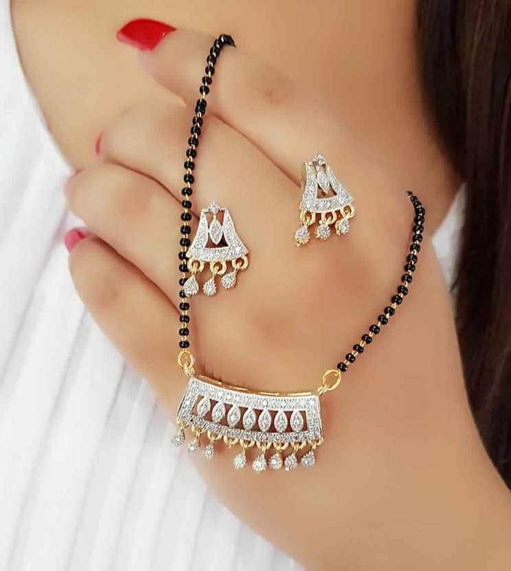 Alloy White, Black Jewel Set  (Pack of 1)