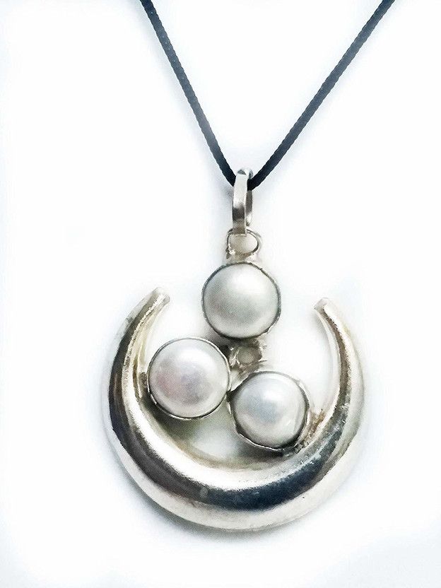 chand moti pendant locket Crystal Crystal Pendant