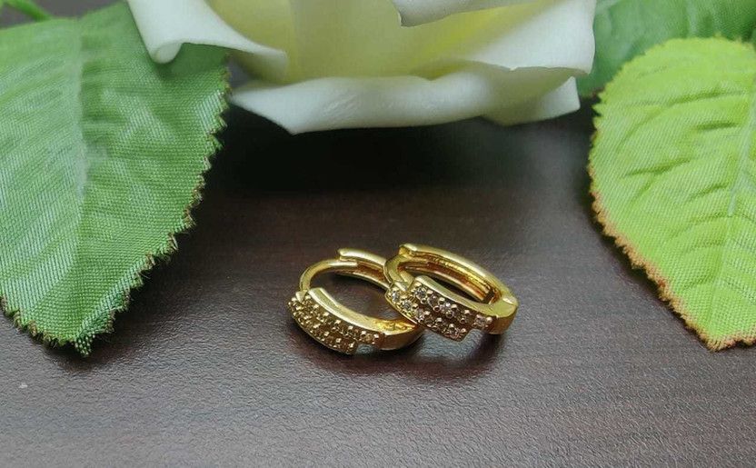 CHARMING ROSE GOLD SANIYA BALI 22.5 Brass, Crystal Stud Earring