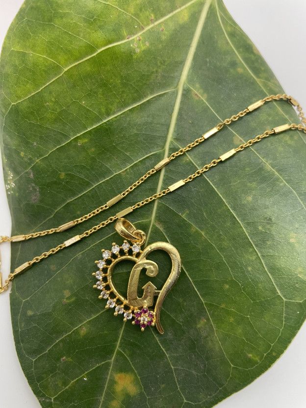 Excellent Finished Valentine's Pink Flower Heart Initial "G" Letter Gold-plated Latest Style Design New Model Cubic Zirconia Alloy Pendant And Mangalsutras Gold-plated Metal Locket Set