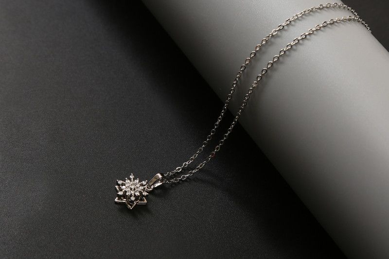 Latest Stylish Alloy Necklace