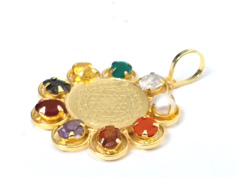 SHRI YANTRA NAVGRAHA NAVRATNA ASHTADHATU PENDANT Crystal Metal Pendant