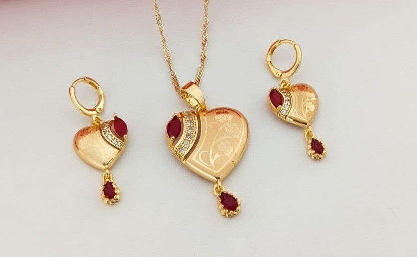 Silver, Copper, Alloy Gold-plated Gold, Ruby Red Jewel Set  (Pack of 1)