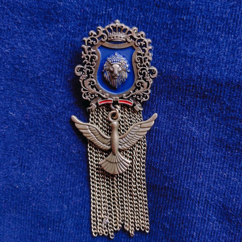 mahi Lion Bird Shaped Hanging Chain Brooch Pin Brooch  (Gold)