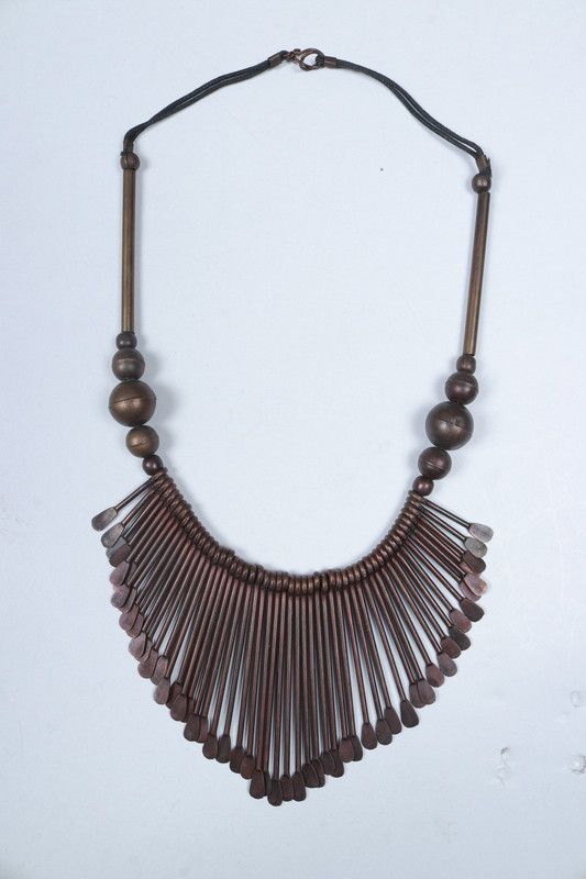 NECKLACE MADE OF ANTIQUE METAL Metal Necklace