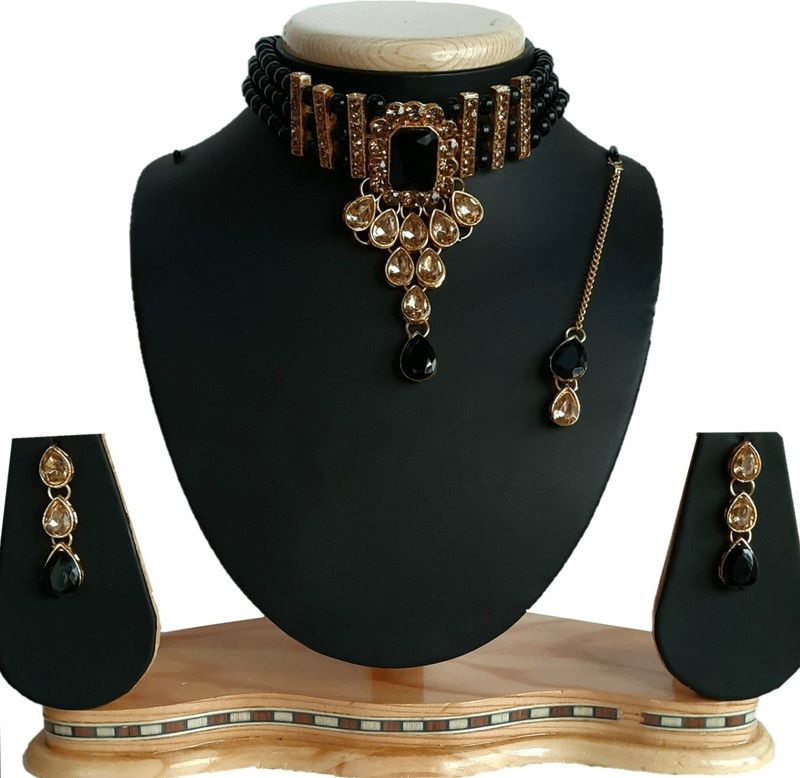 Mother of Pearl Gold-plated Black Jewel Set  (Pack of 1)