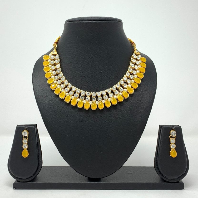 Alloy Gold-plated Yellow, Gold, White Jewel Set  (Pack of 1)