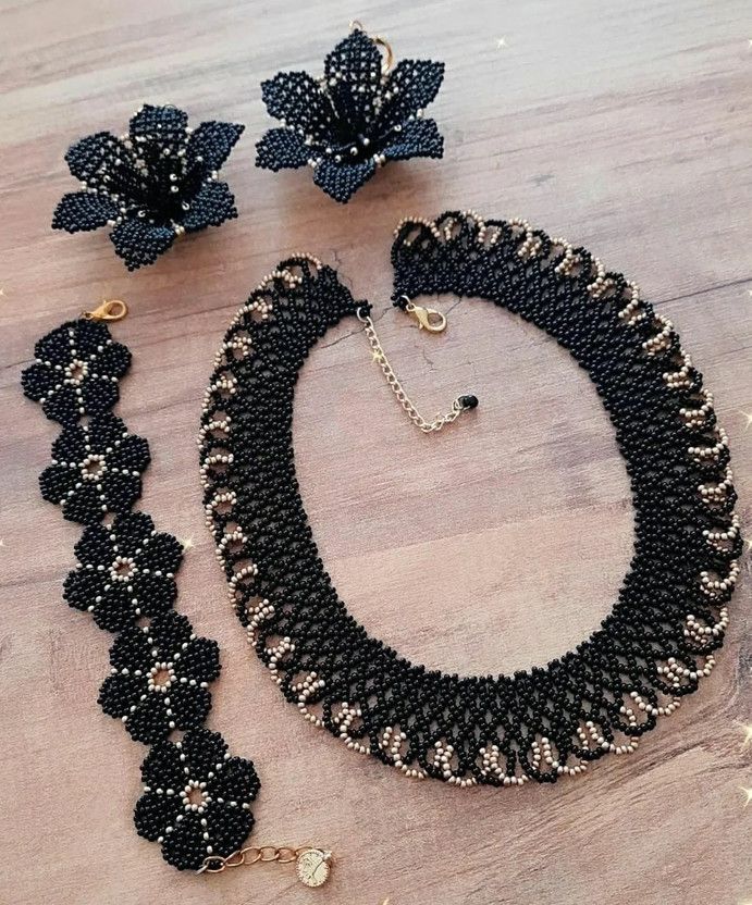 Glass Gold-plated Gold, Black Jewel Set  (Pack of 1)