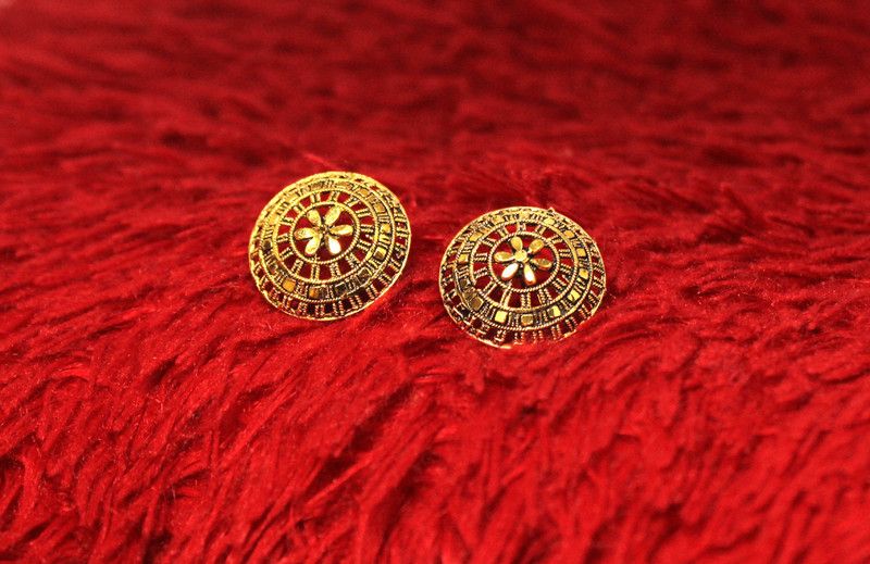 Latest Round Shape Tops Golden Tops Earrings For Women Flower Design Top Earring Alloy Stud Earring, Earring Set