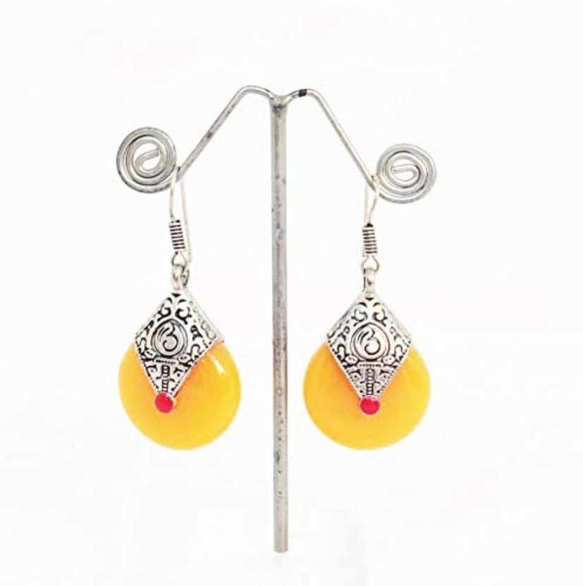 Onyx Silver Tone Yellow Stone Facinating Ethnic Dangle Earring for Women Semi Precious Stone Earrings for Gifting Gemstone Earrings Gift (Yelllow) Onyx Metal Drops & Danglers