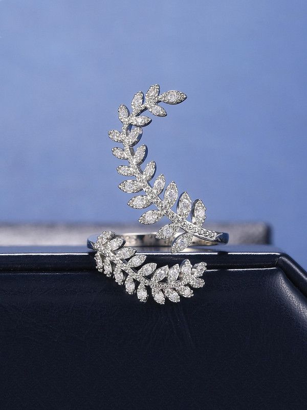 White adjustable Ring with leafy design silver -toned Glamour Spark Metal Ring