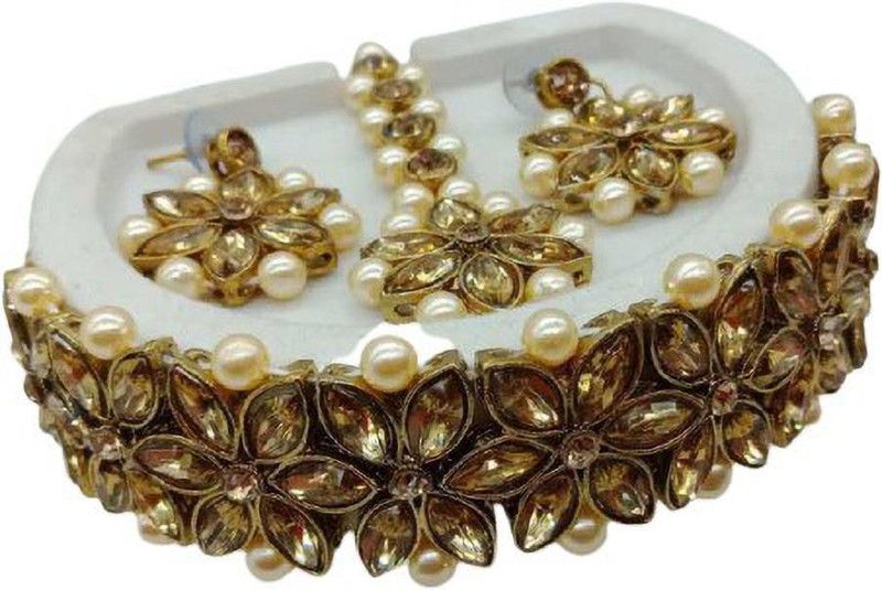 Alloy, Brass, Copper, Cotton Dori, Glass Jewel Set  (Gold)