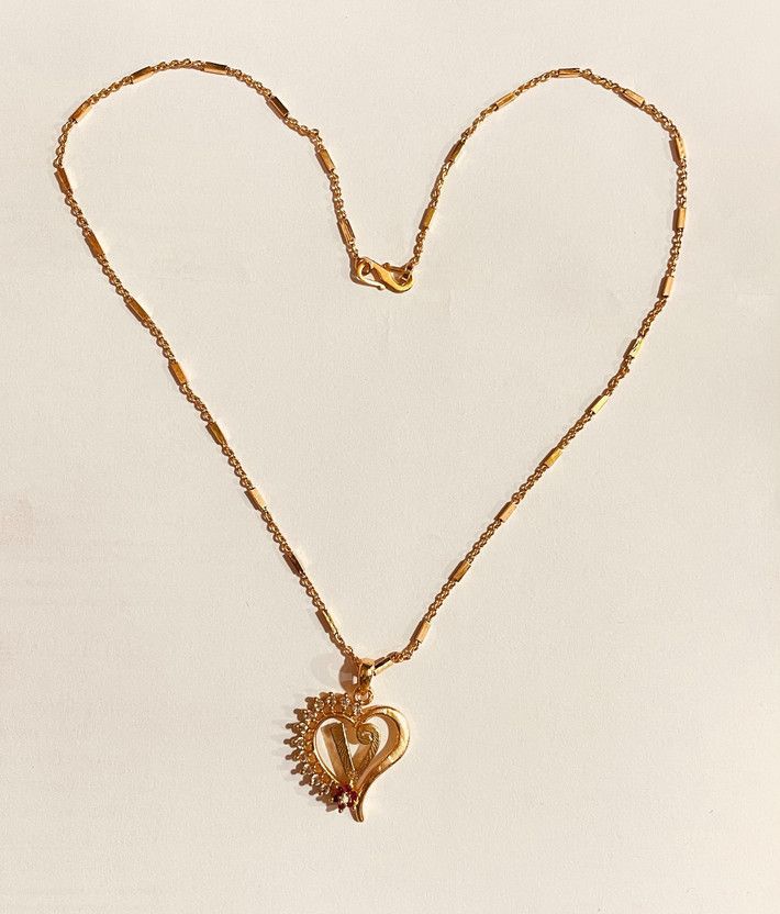 Excellent Finished Valentine's Pink Flower Heart Initial "V" Letter Gold-plated Latest Style Design New Model Cubic Zirconia Alloy Pendant And Mangalsutras Gold-plated Diamond Brass
